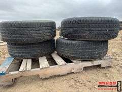 Set of Four 225 / 60R16 Tires