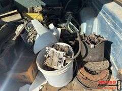 GMC Suburban 1/2 ton