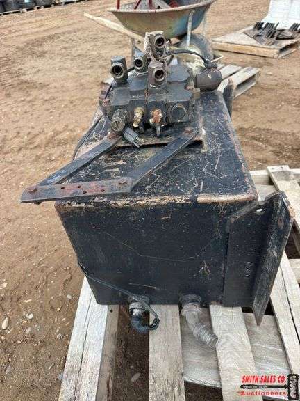 Hydraulic Tank & Plow Frame