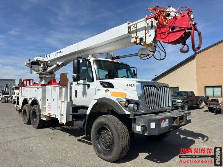 2009 International 7400 Boom Pole Truck in Billings, MT