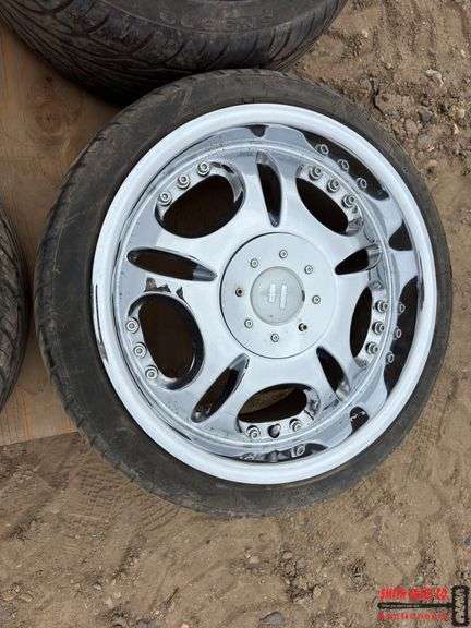 4- Aftermarket 18” Wheels