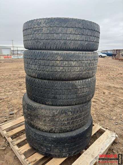 Set of Five LT 275 / 70R18 Tires