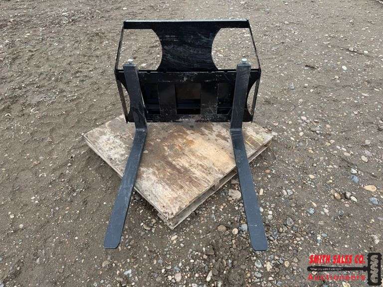 36 inch Mini Universal Fork Frame w/ 42 inch Forks