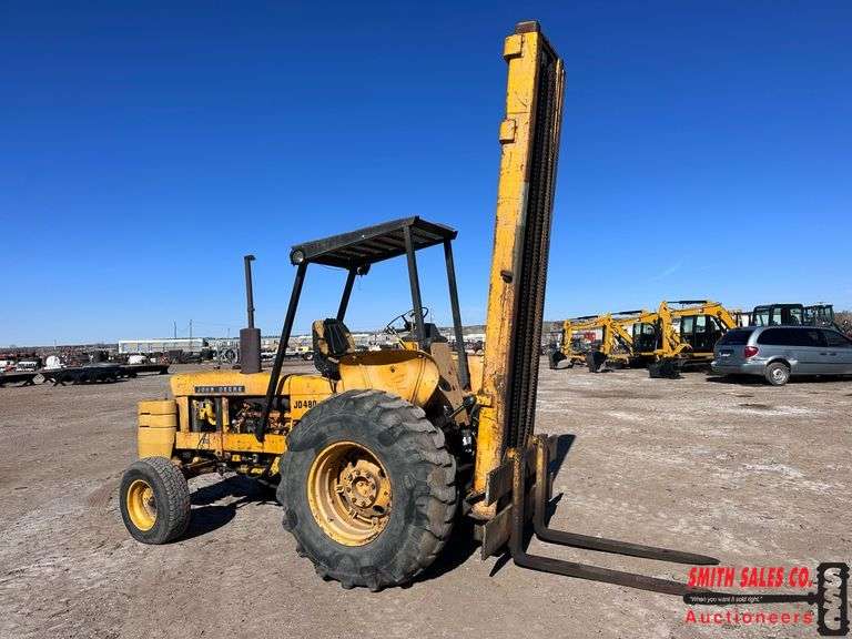 John Deere 480-B Forklift