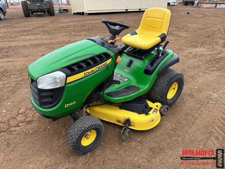 John Deere D140