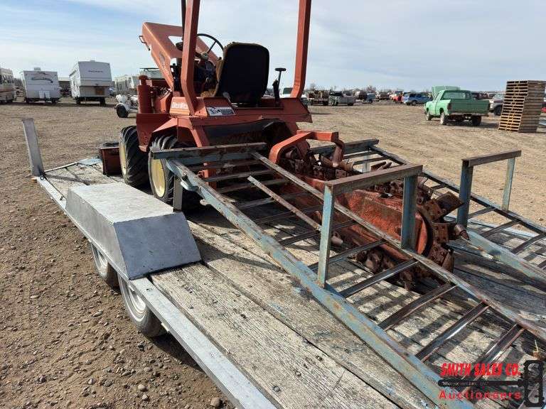 Ditch Witch 2300
