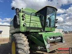 1984 John Deere 7720 Combine