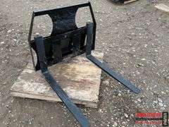 36 inch Mini Universal Fork Frame w/ 42 inch Forks