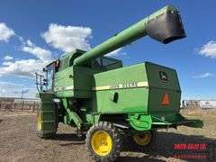 1984 John Deere 7720 Combine