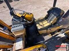 John Deere 480-B Forklift