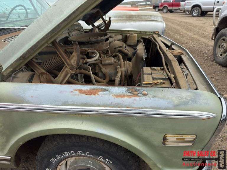 1970 GMC w/ Factory Buckets