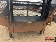 2011 PJ 44 ft. GN Trailer w/ Hay Racks