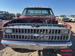 1 Ton Chevrolet Truck 4x4