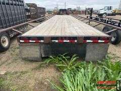 2011 PJ 44 ft. GN Trailer w/ Hay Racks