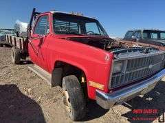1 Ton Chevrolet Truck 4x4