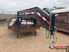 2011 PJ 44 ft. GN Trailer w/ Hay Racks