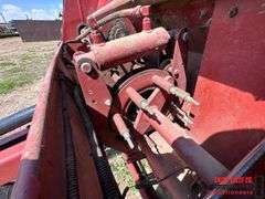 Hesston 565A Baler