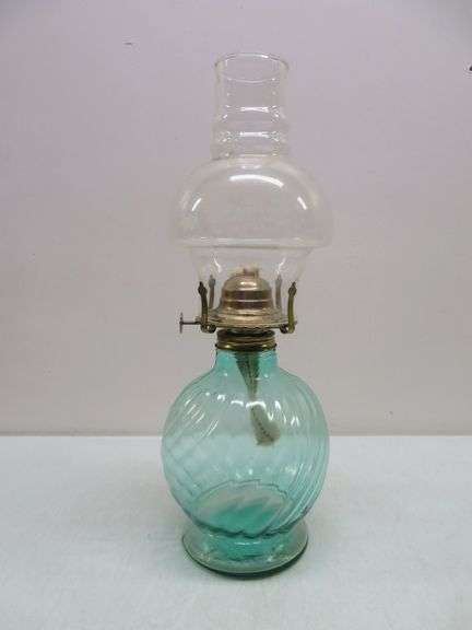 Green Swirl Glass Oil Lamp