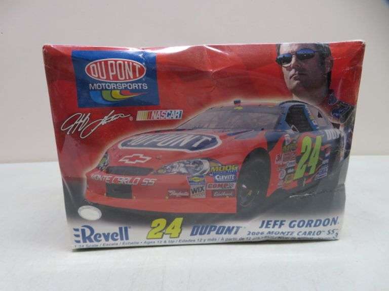 Jeff Gordon Revell Model Kit