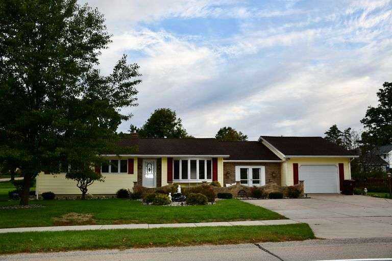 Real Estate Auction, Johnson Estate, Thursday Afternoon, October 29, 2026 at 12:30 PM