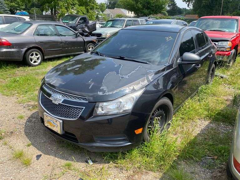 2014 CHEVROLET Cruze PASSENGER CAR