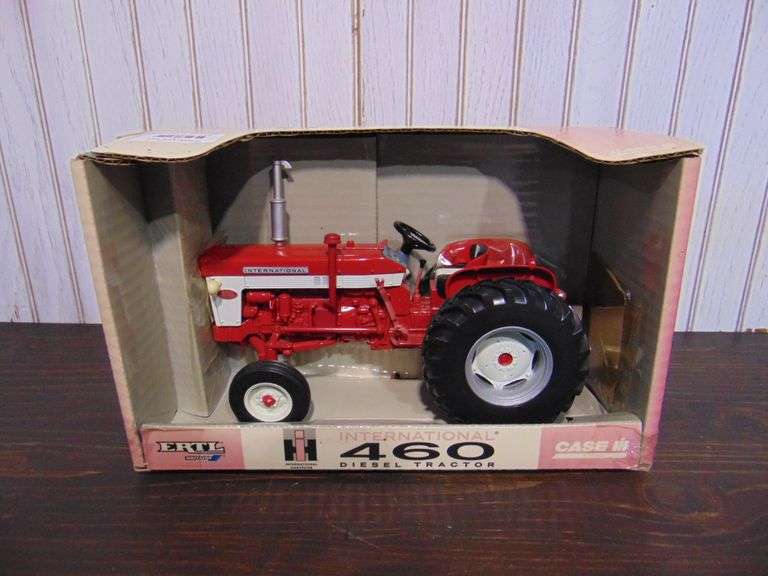 IH 460 Diesel Tractor