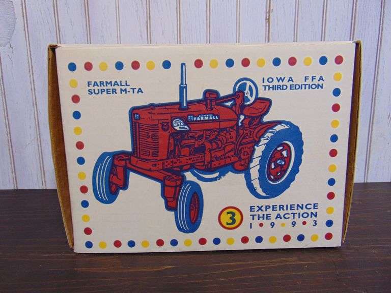 IH Farmall Super M-TA Tractor
