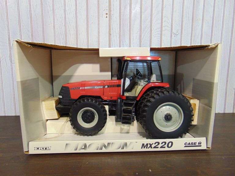Case IH Magnum MX220 Tractor