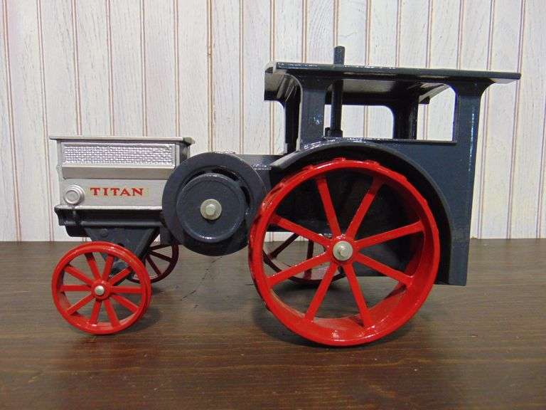 Titan Tractor