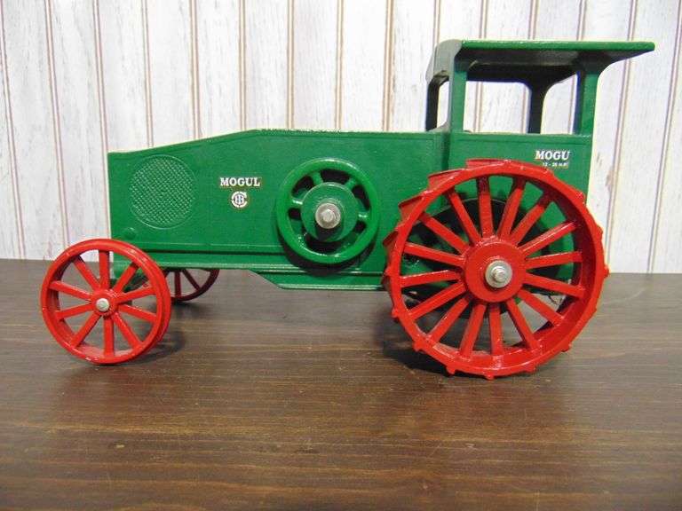 IHC Mogul Tractor