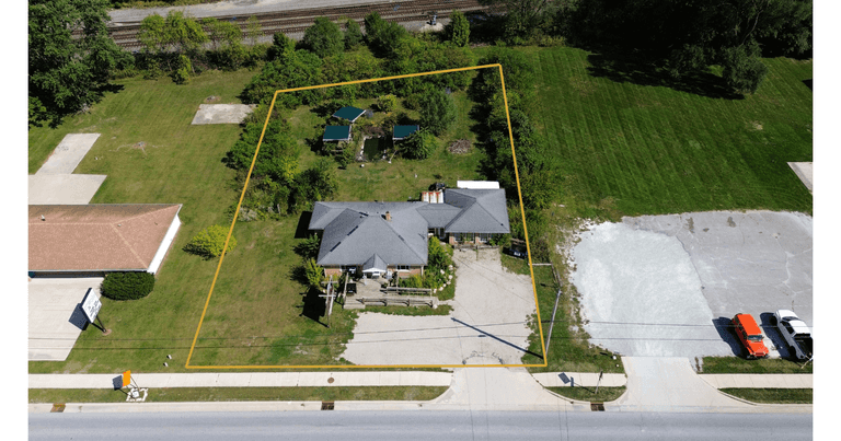 Mixed Use Commercial Building