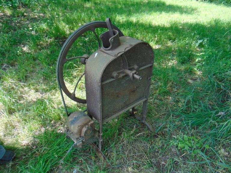 Old Corn Sheller