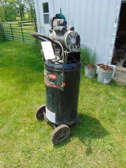 Campbell Hausfeld Upright Air Compressor