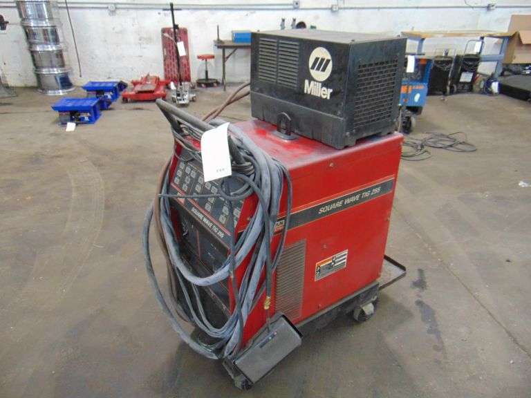 Lincoln Electric Square Wave TIG 255 Welder