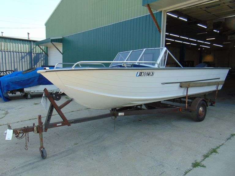 1976 Sylvan 18 Pro Fisherman Boat