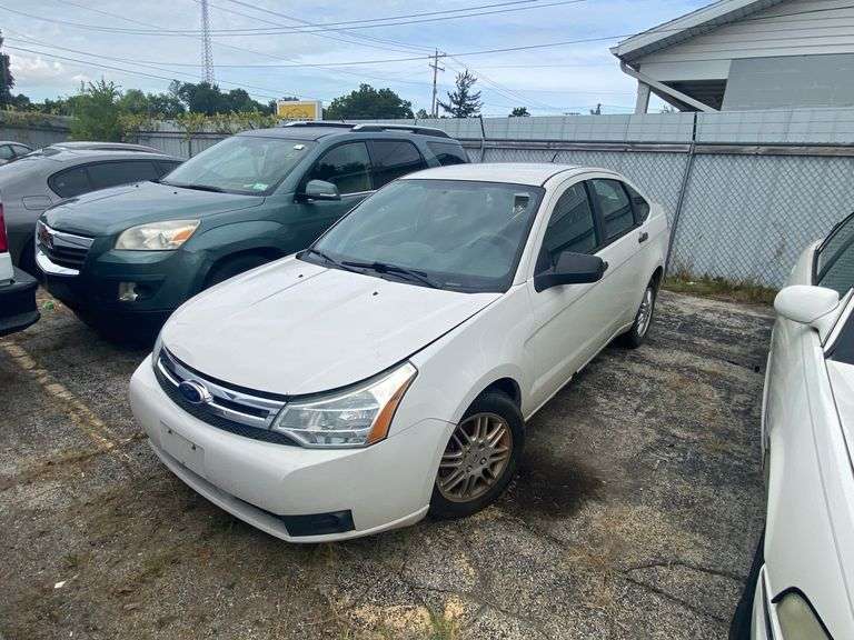 2011  FORD  Focus  PASSENGER CAR