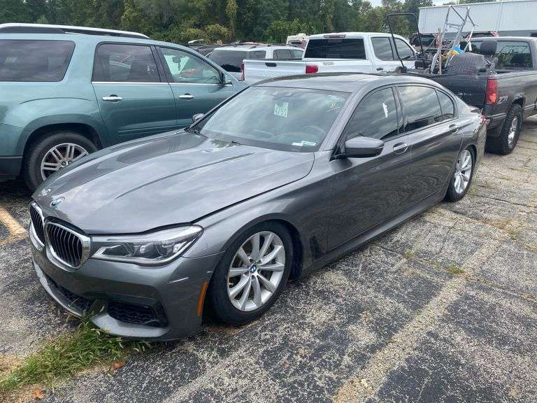 2016  BMW  750i  PASSENGER CAR