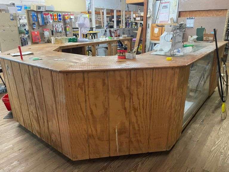 U Shape Display Counter