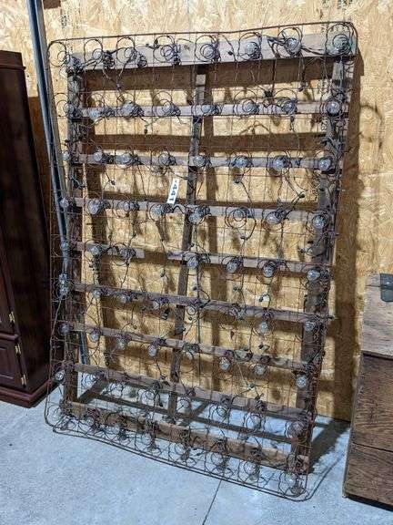 Vintage Boxspring Light Fixture - South Auction