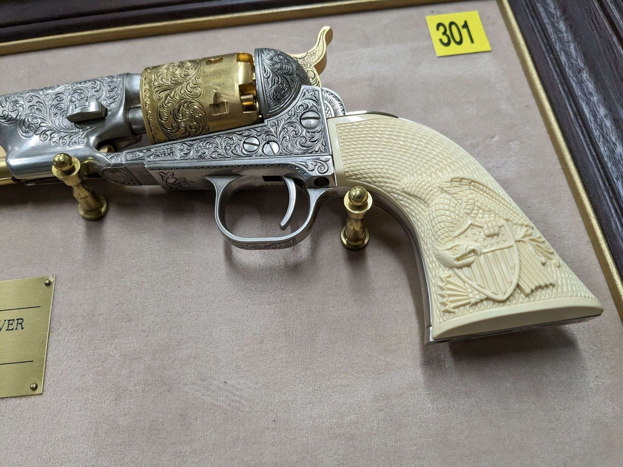 Franklin Mint Replica of General Custer's Revolver - South Auction