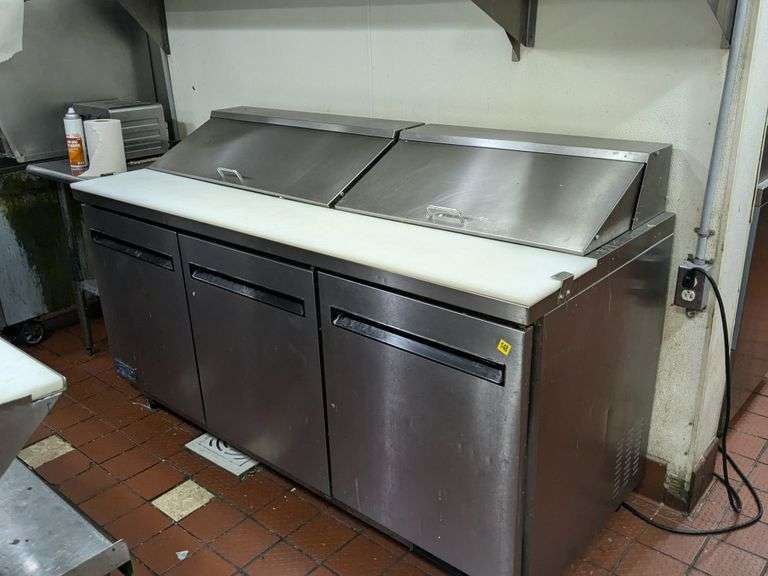 Arctic Air AST72RZ Prep Cooler