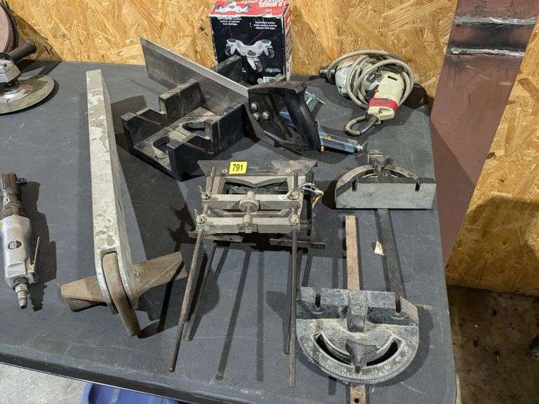 Bulk lot of miscellaneous tools - South Auction