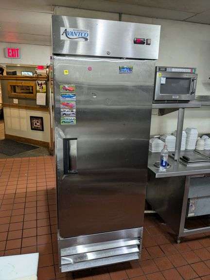 Avantco Single Door Refrigerator