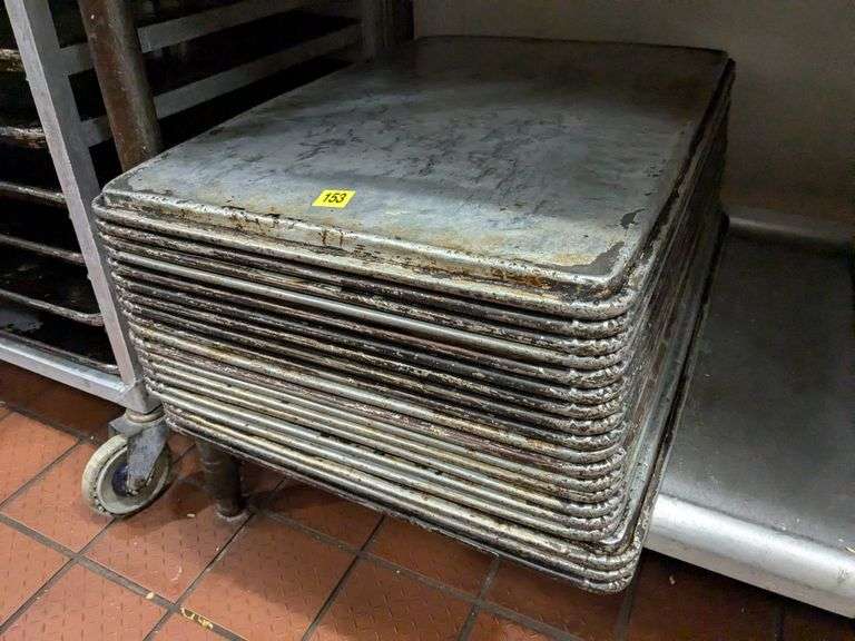 Bulk lot of 19 16"x24" sheet pans