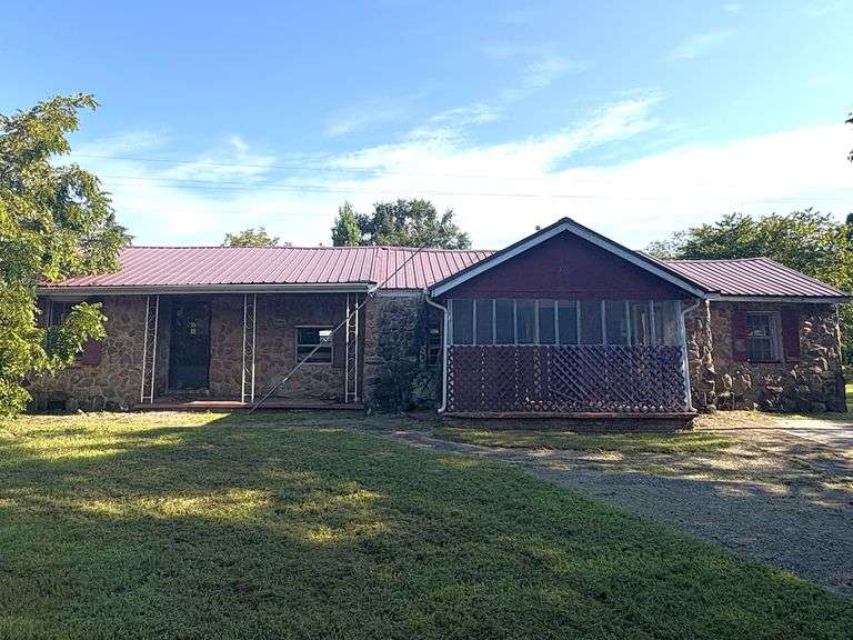 591 Floyd Road, Forsyth, GA