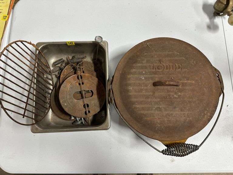 Lodge Dutch Oven and Griswold Chimney Dampers Lot