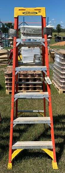 6ft Fiberglass Step Ladder