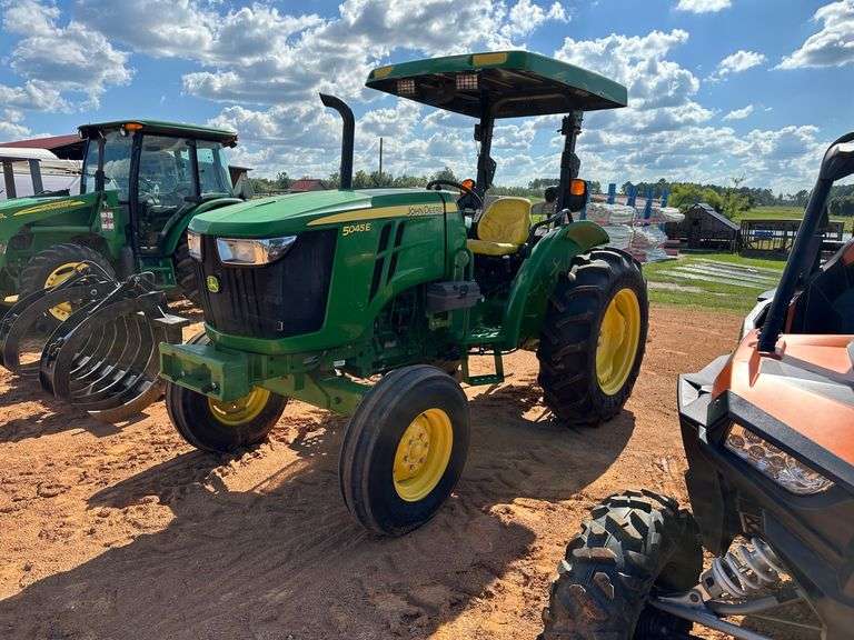 John Deere 5045E Tractor with Canopy