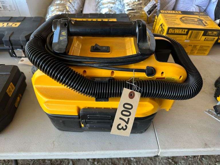Dewalt DCV581H 2-Gallon Cordless Wet/Dry Vacuum