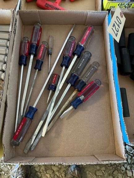 Craftsman Screwdrivers with Varied Sizes
